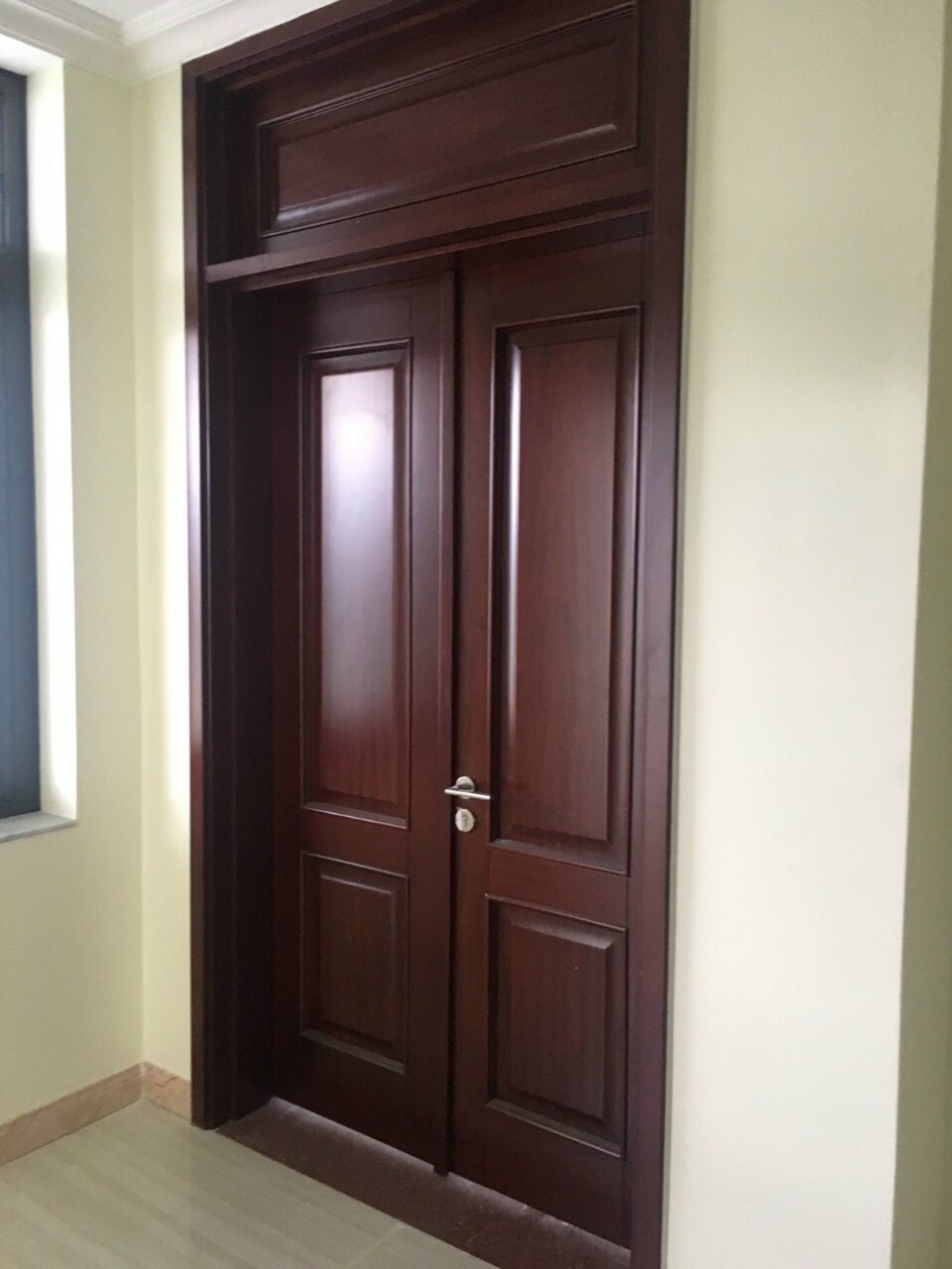 EUROWINDOW – CỬA ĐẸP, BỀN SANG cửa gỗ Eurowindow
