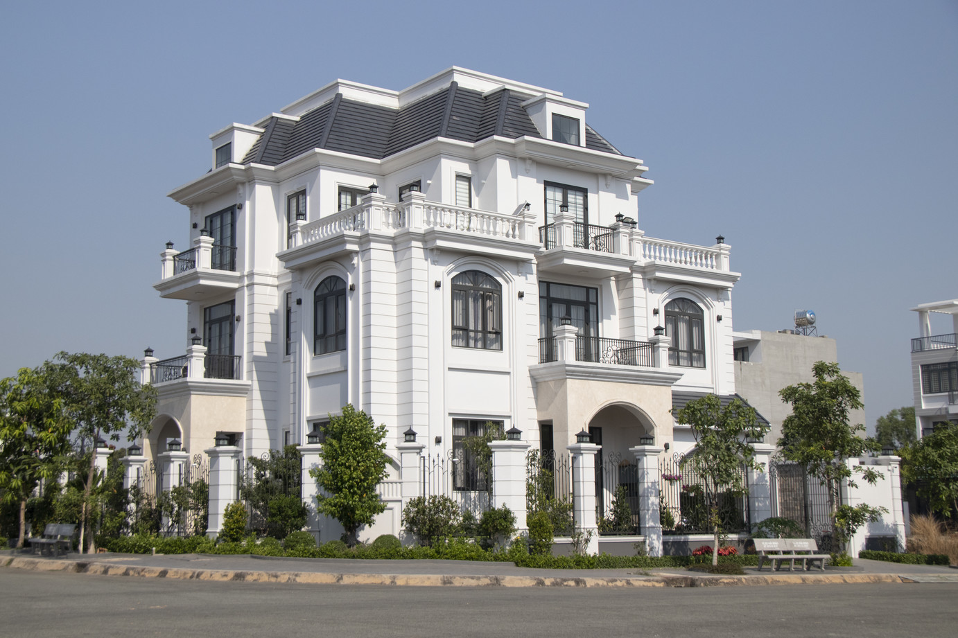 Cửa nhôm uốn vòm Eurowindow Cửa nhôm uốn vòm Eurowindow
