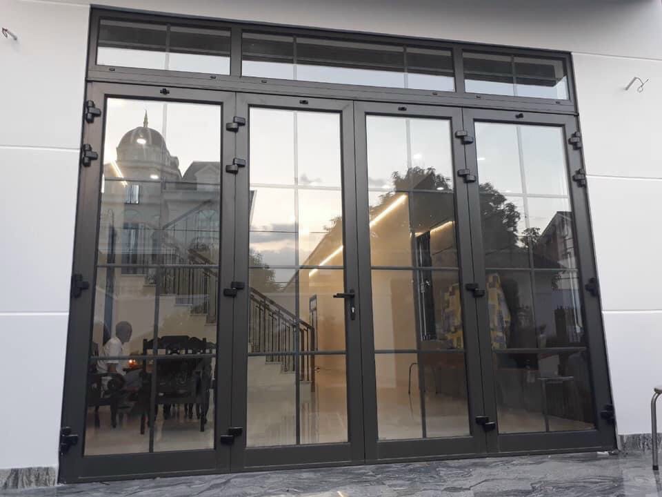 Cửa Đi Nhôm Mở Quay Cửa Đi Nhôm Mở Quay