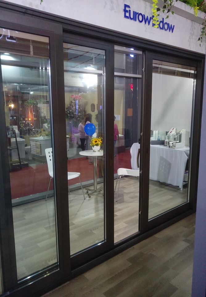 CỬA NHÔM MỞ TRƯỢT