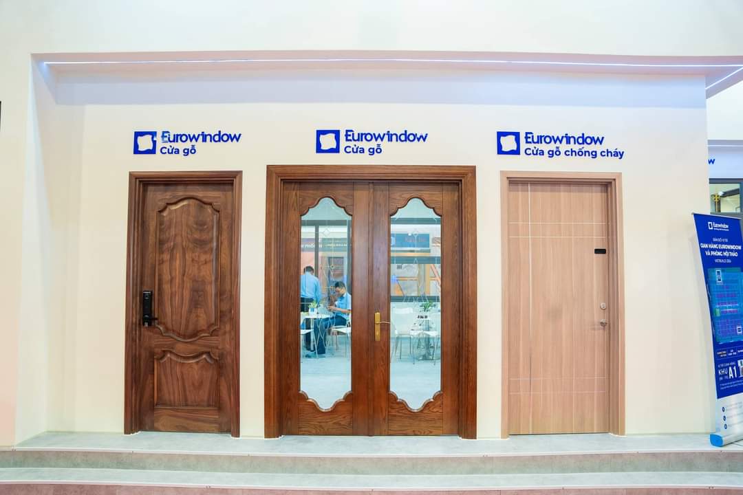 Sản phẩm cửa Gỗ Eurowindow